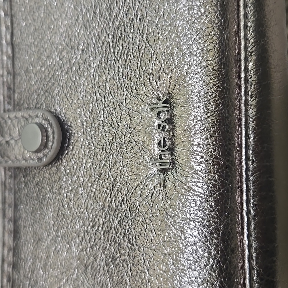 Like New The Sak Gold Metallic Wallet with Strap - Picture 2 of 12